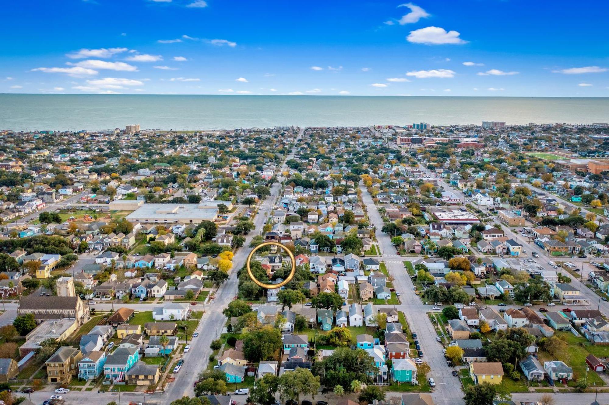 Historic 1871 Coastal Breeze With Heated Pool - Restoring Galveston Villa Buitenkant foto
