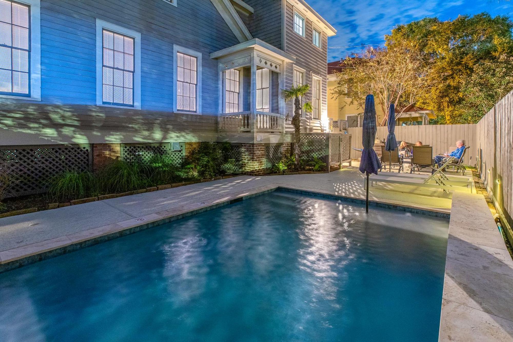 Historic 1871 Coastal Breeze With Heated Pool - Restoring Galveston Villa Buitenkant foto