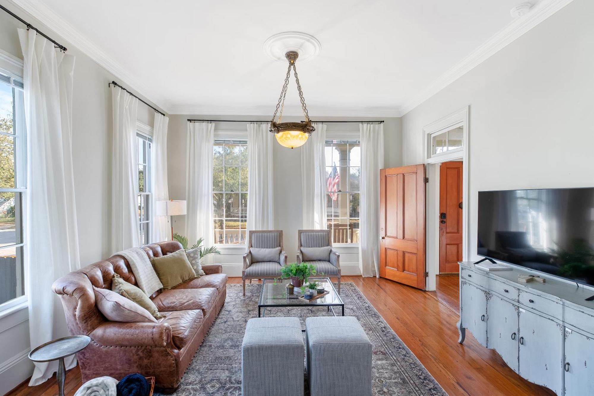 Historic 1871 Coastal Breeze With Heated Pool - Restoring Galveston Villa Buitenkant foto